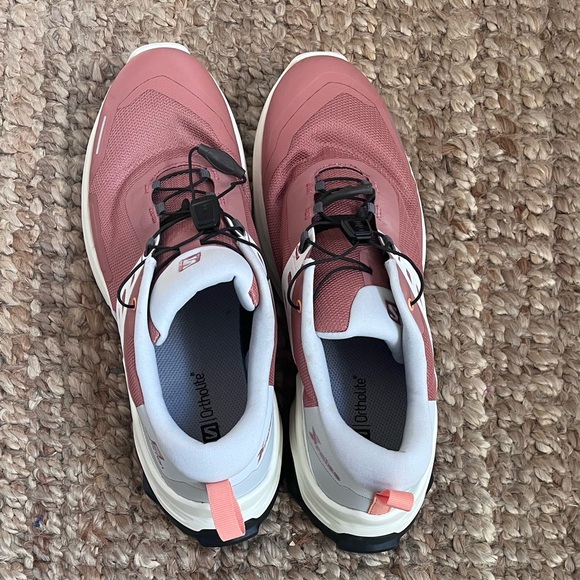 Like new Salomon trail running shoes - Picture 4 of 6